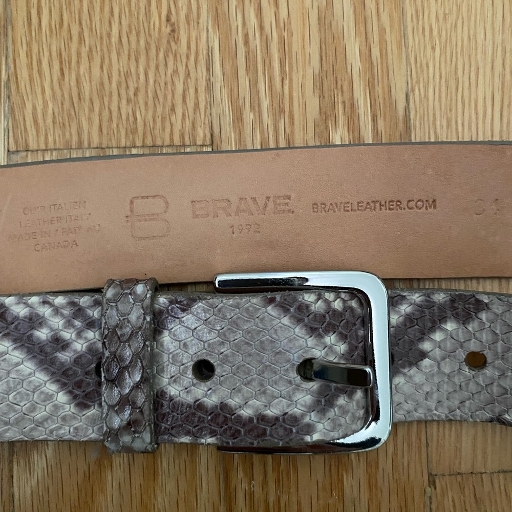 Leather snakeskin belt